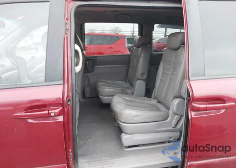 2008 Kia Sedona Lx z USA, uszkodzony, nr VIN KNDMB233686266306